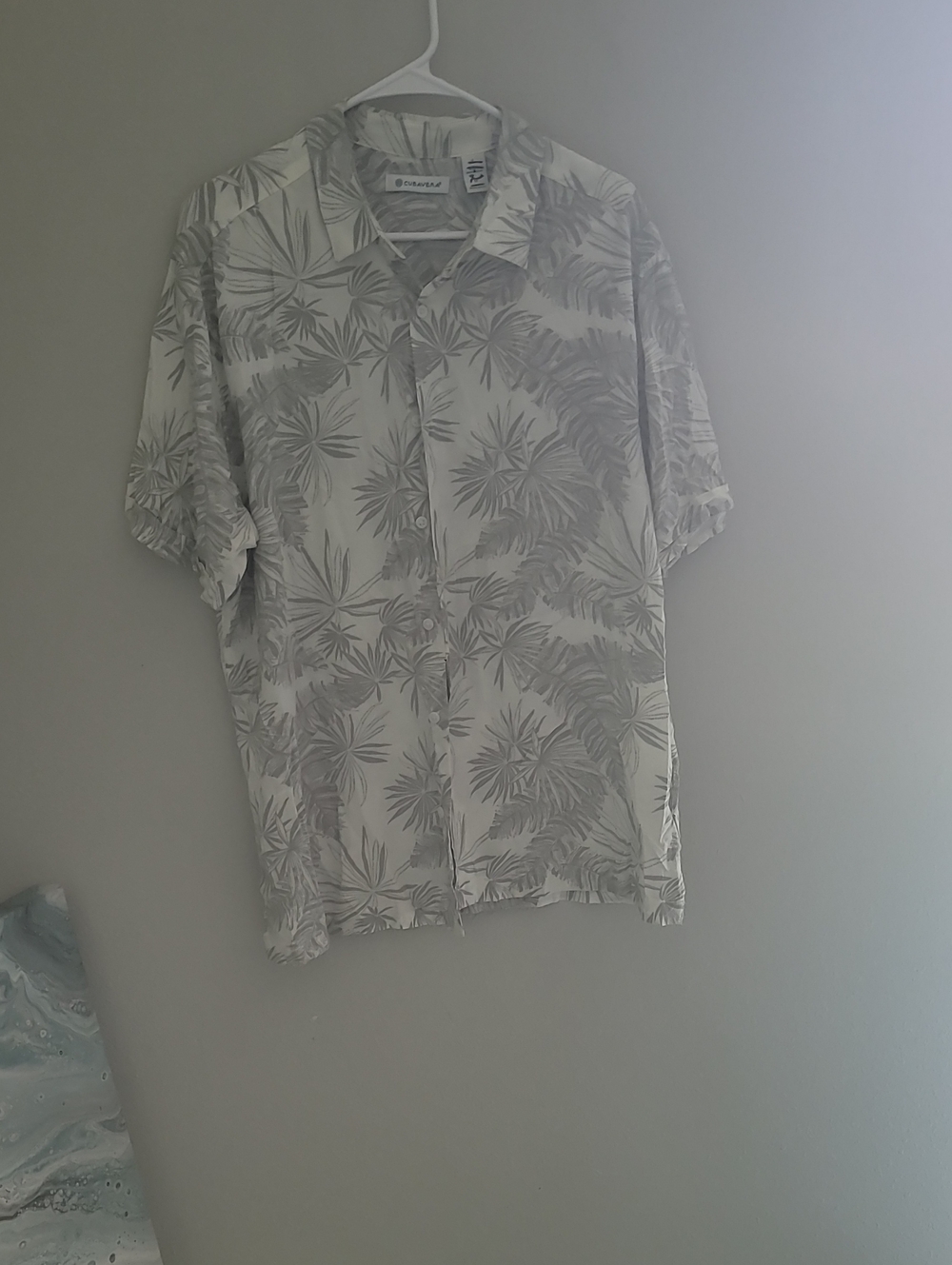 Cubavera White and Light Gray Tropical Print Short Sleeve Button-Down Shirt